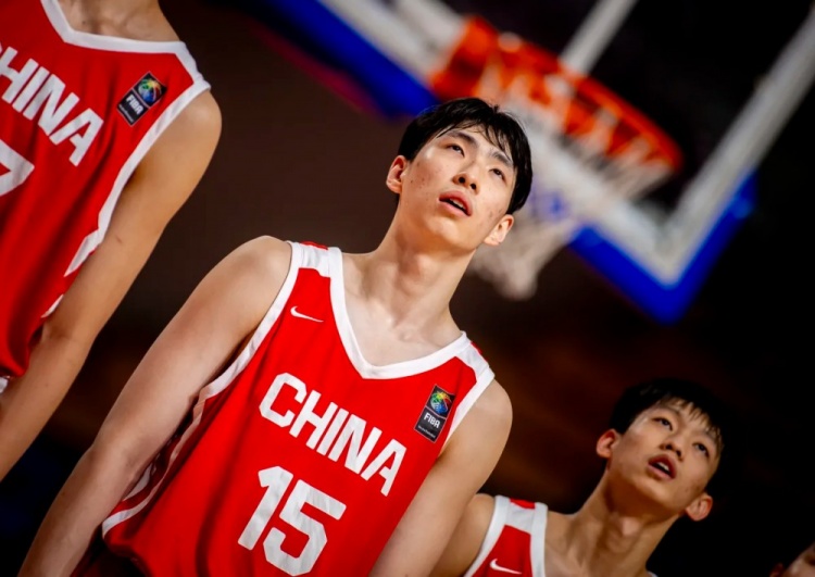 媒体人谈U18男篮：尽管我们有自身问题 但确实被FIBA裁判搞乱心态